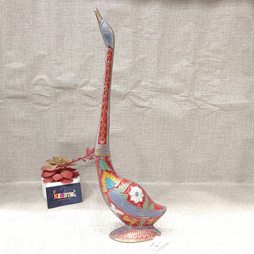 Brass swan showpiece