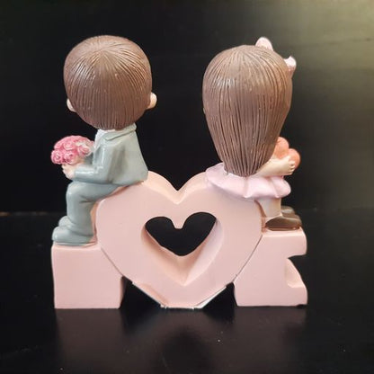 COUPLE showpiece