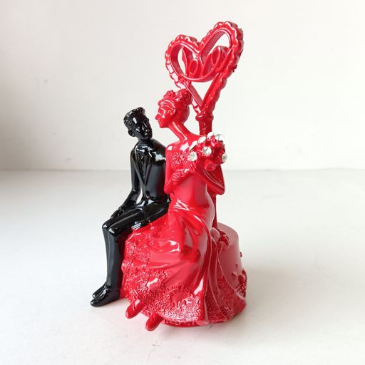 Couple show piece