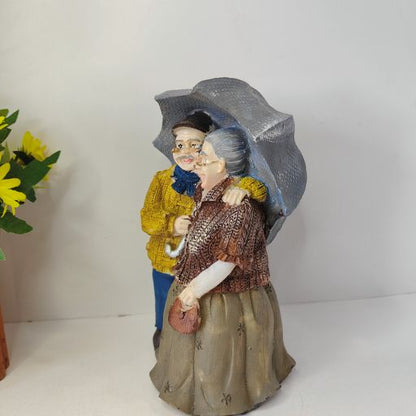 Couple show piece