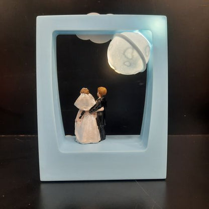 COUPLE showpiece