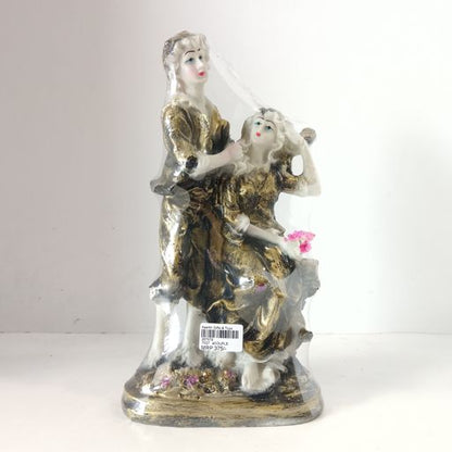 Couples show piece