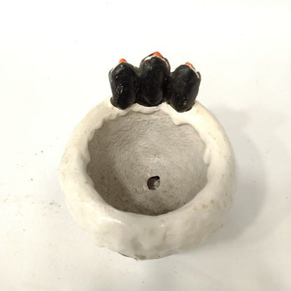 Penguin Cute Look pot maded by Resin for Home Decor. Ceramic pot