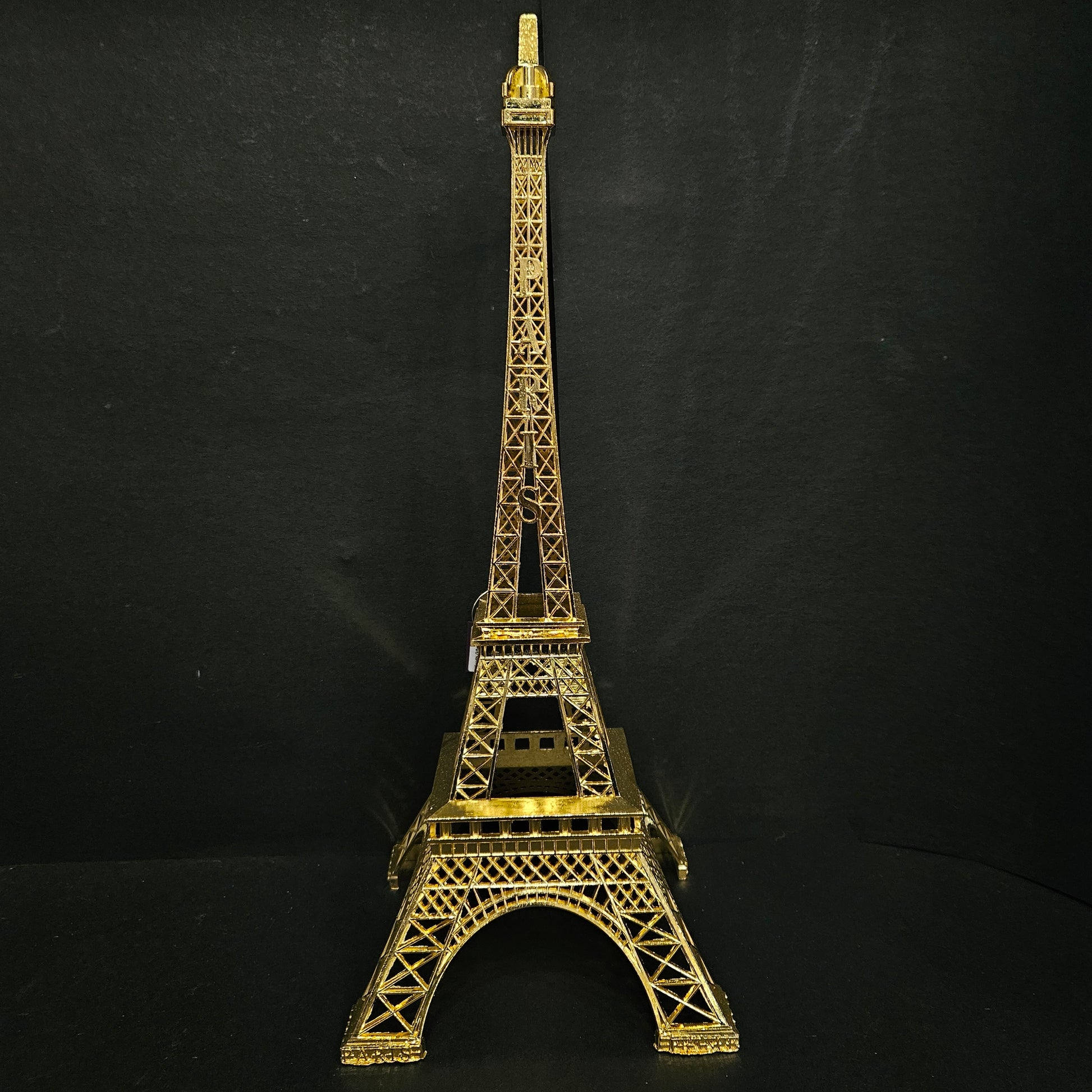 Paris Metal Eiffel Tower Stand Model for Table Decoration Statue Showpiece Figurine Replica Centerpiece