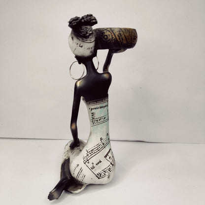 Creative Polyresin African Lady Showpiece for Home Decoration