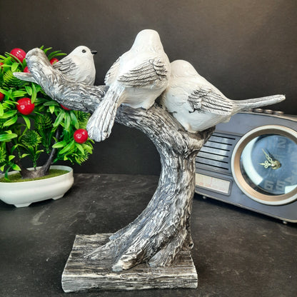 Dove family set showpiece