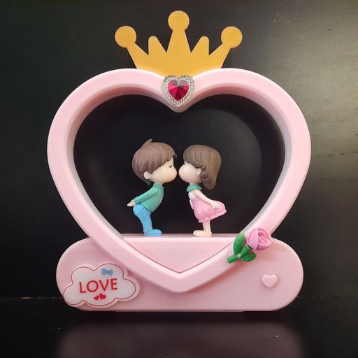 COUPLE showpiece