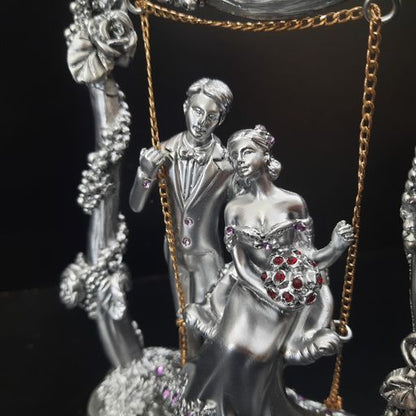 COUPLE showpiece
