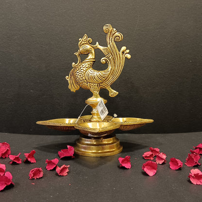 Brass antiques a beautiful 4 deya designed with peacock