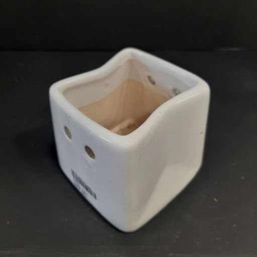 Ceramic hanging pot for Garden Decoration office & home decoration purpose