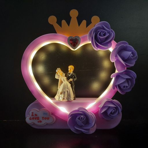 COUPLE showpiece
