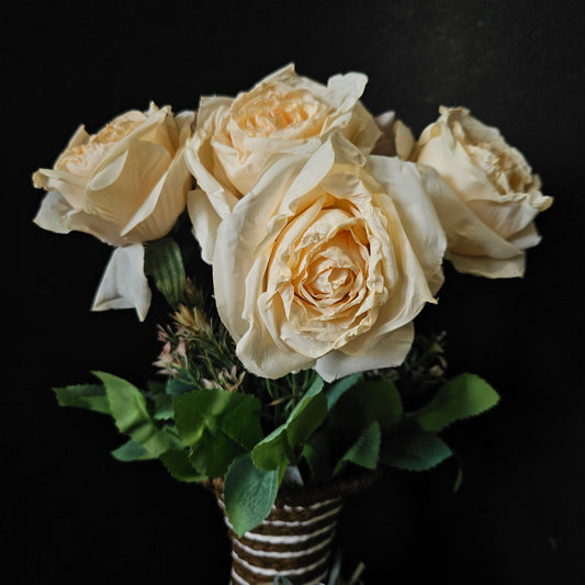 Artificial banquet Garden roses floweral bunch to give elgent look to your home & Office