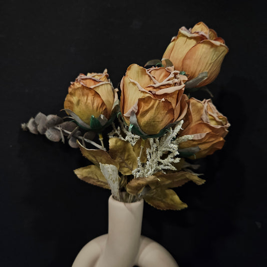 Artificial banquet rose Floweral bunch to give elgent look to your home,Garden & Office