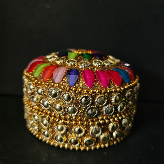 Gold Moti Sindoor Dibbi Kumkum Box, Sindoor Dani Fancy Sindoor Dibbi Earrings Moti Box, Ideal for Gifting & Decoration