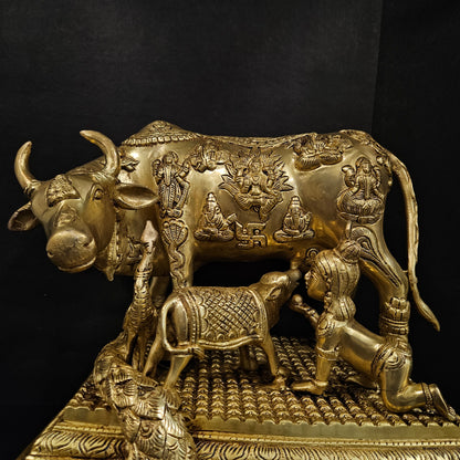 Kamdhenu Cow with Calf Vastu Laddu Gopal Murti in Brass Cow Statue for Janmashtami, Pooja, Mandir, Temple, Home Decoration, Gifting, Vastu