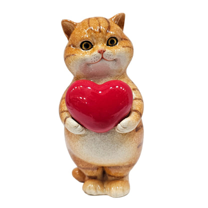 Polyresin Kitten Heart Statue Showpiece  Figurine for Home Decor Decoration and Gifting