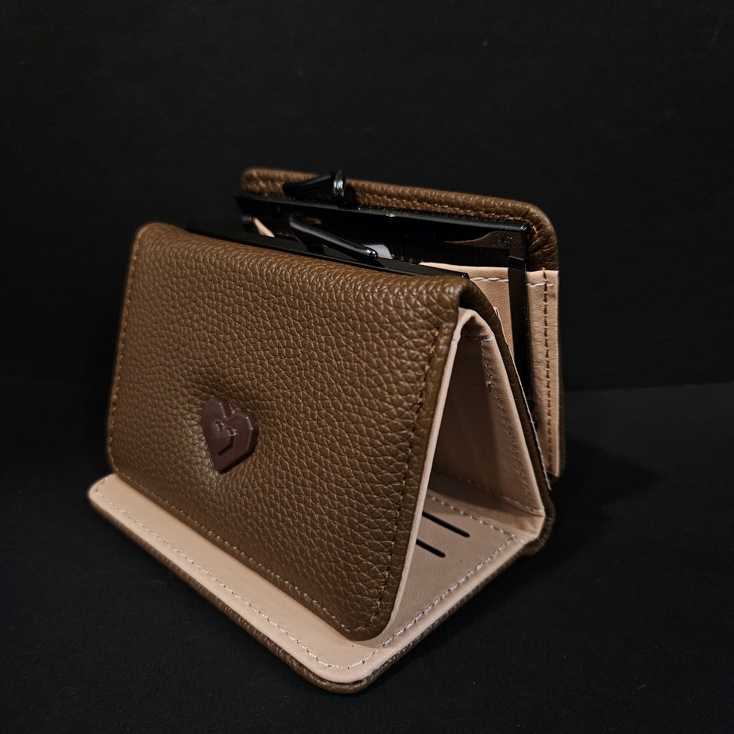 Cute heart puse for women's with multiple cash carry slots & cards holding slots easy to portable pocket wallet for women