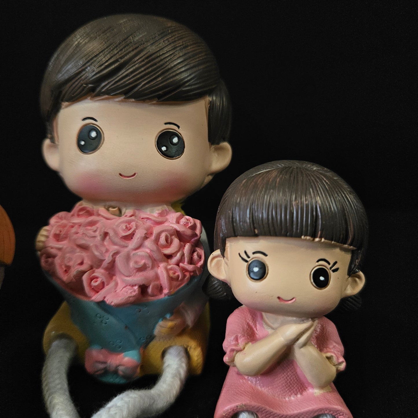Happy 4 family members Sculpture Statue Showpiece Figurine for couples & anniversary gifting