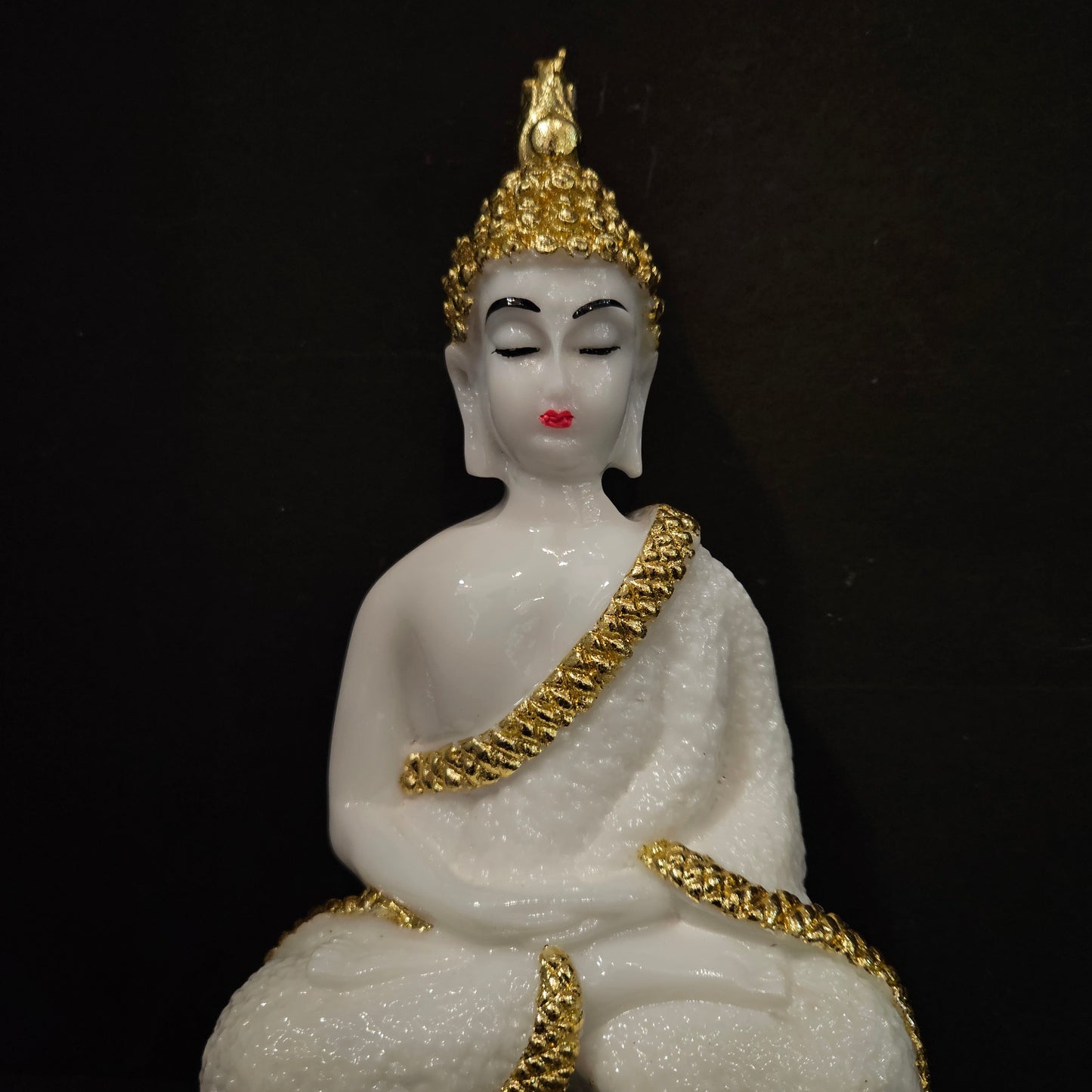 Handicrafts Meditating Buddha Polyresine statue Showpiece Figurine