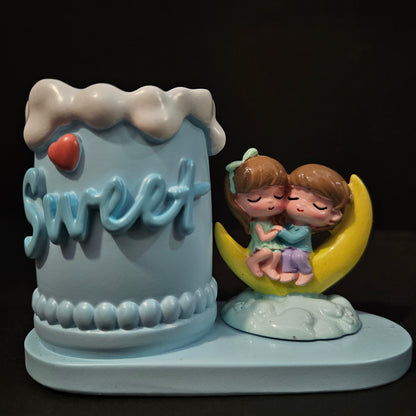 Sweet Pen Stand with couples resting on moon Valentine Gift for Girlfriend Boyfriend Wife Husband-Romantic Couple Miniature Statue Decorative Showpiece