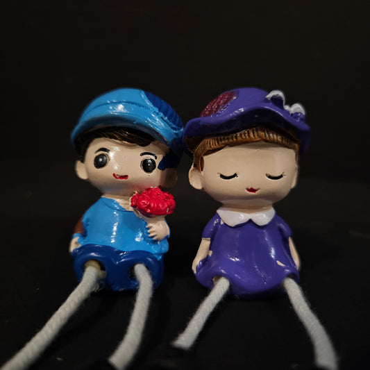 Decorative Miniature Romantic Love Kissing Couple Showpiece Decoration Items Birthday Wedding Gift for Husband Wife