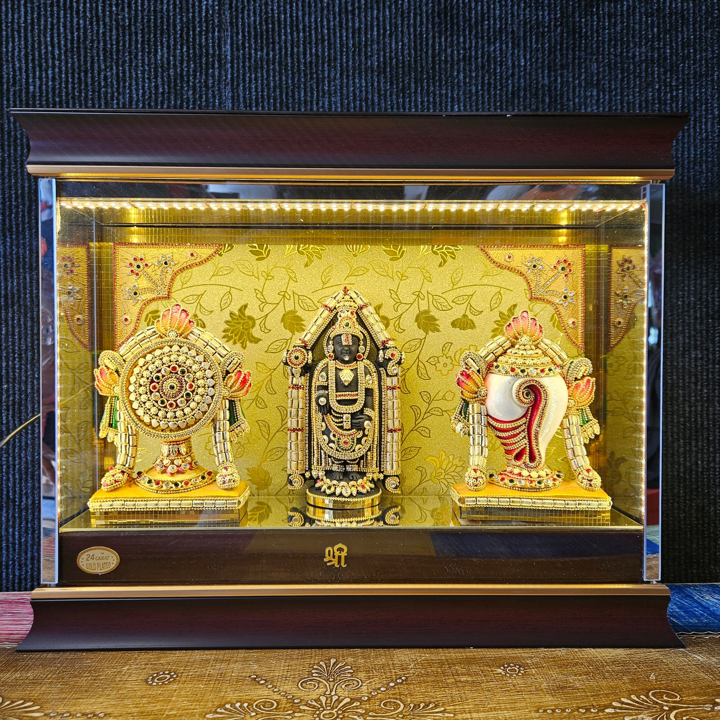 24carats gold Plated Shank Chakra Balaji statue Decorated with attractive stones design transparent protective cabin