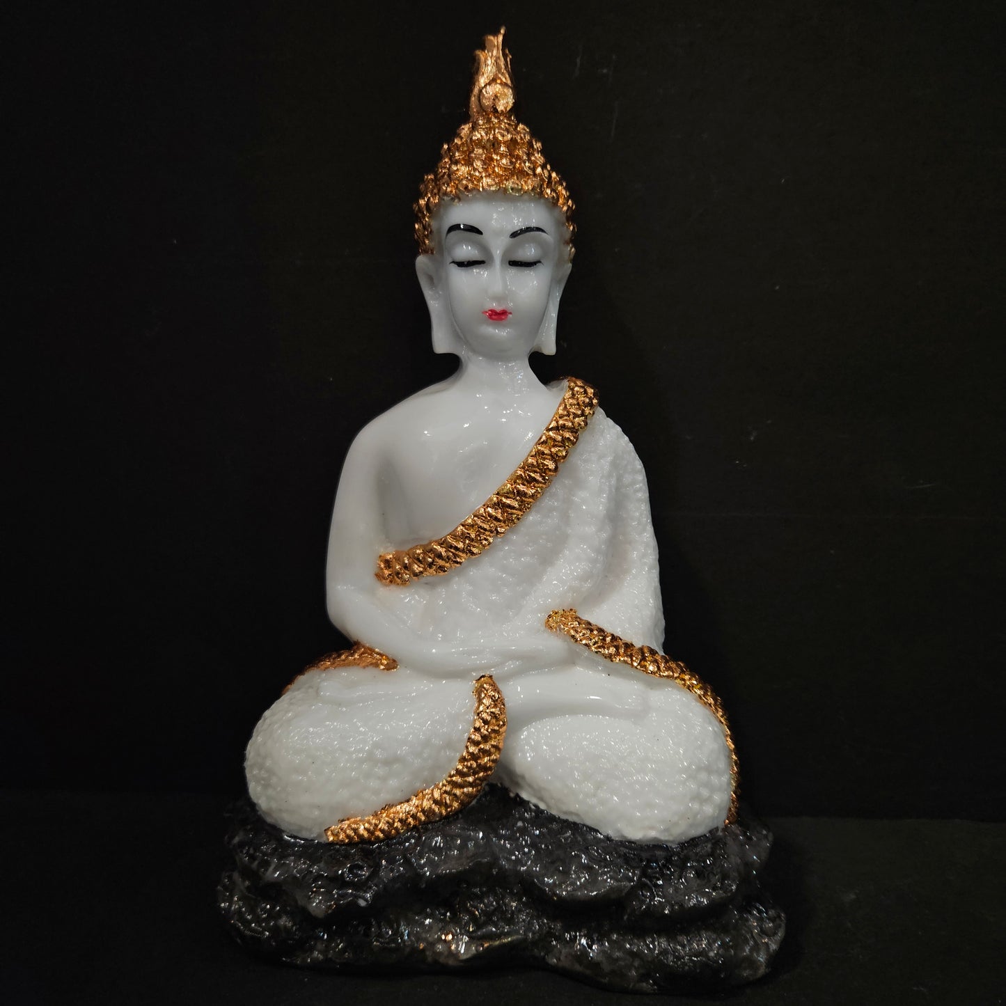 Handicrafts Meditating Buddha Polyresine statue Showpiece Figurine