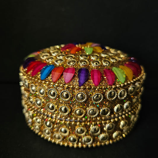 Gold Moti Sindoor Dibbi Kumkum Box, Sindoor Dani Fancy Sindoor Dibbi Earrings Moti Box, Ideal for Gifting & Decoration