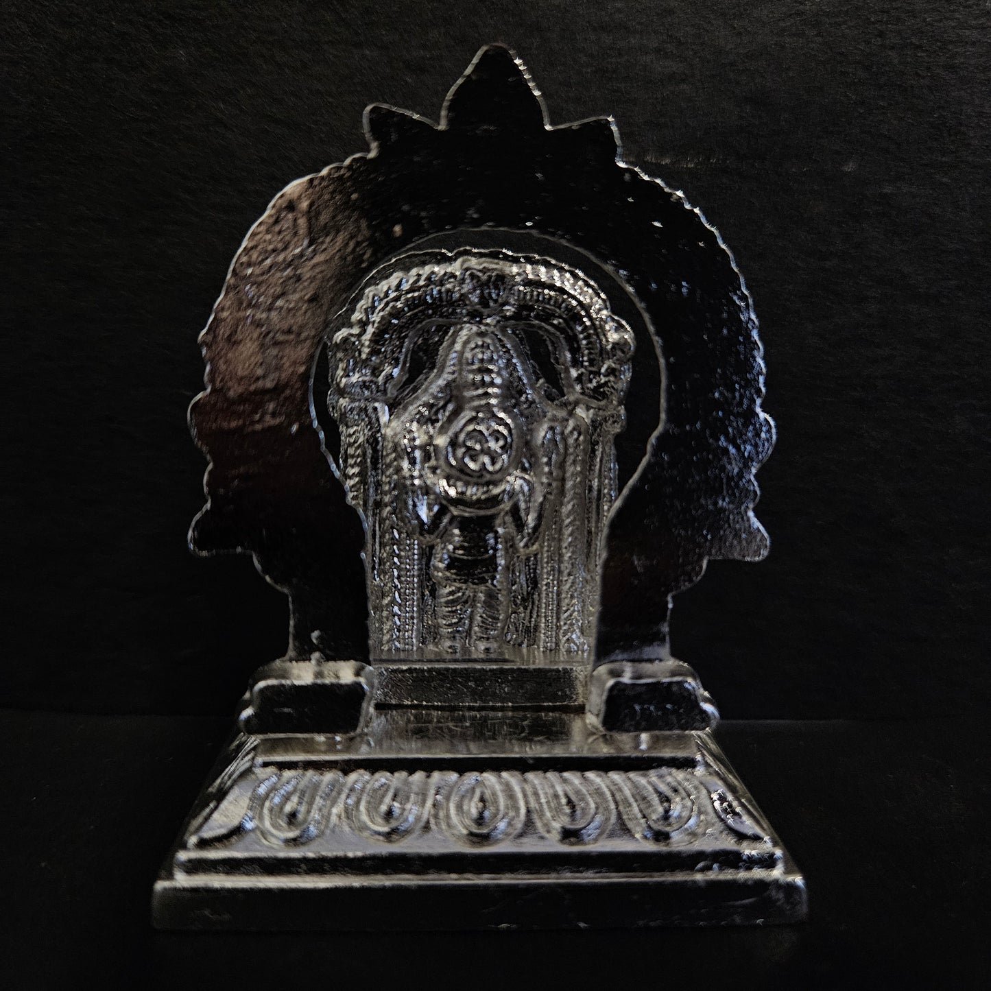 India Lord Tirupati Balaji Black Idol with Golden Jewelry Work Balaji Idol for Car Dashboard Venkateswara Swamy Murti for Home Srinivasa Statue for Mandir