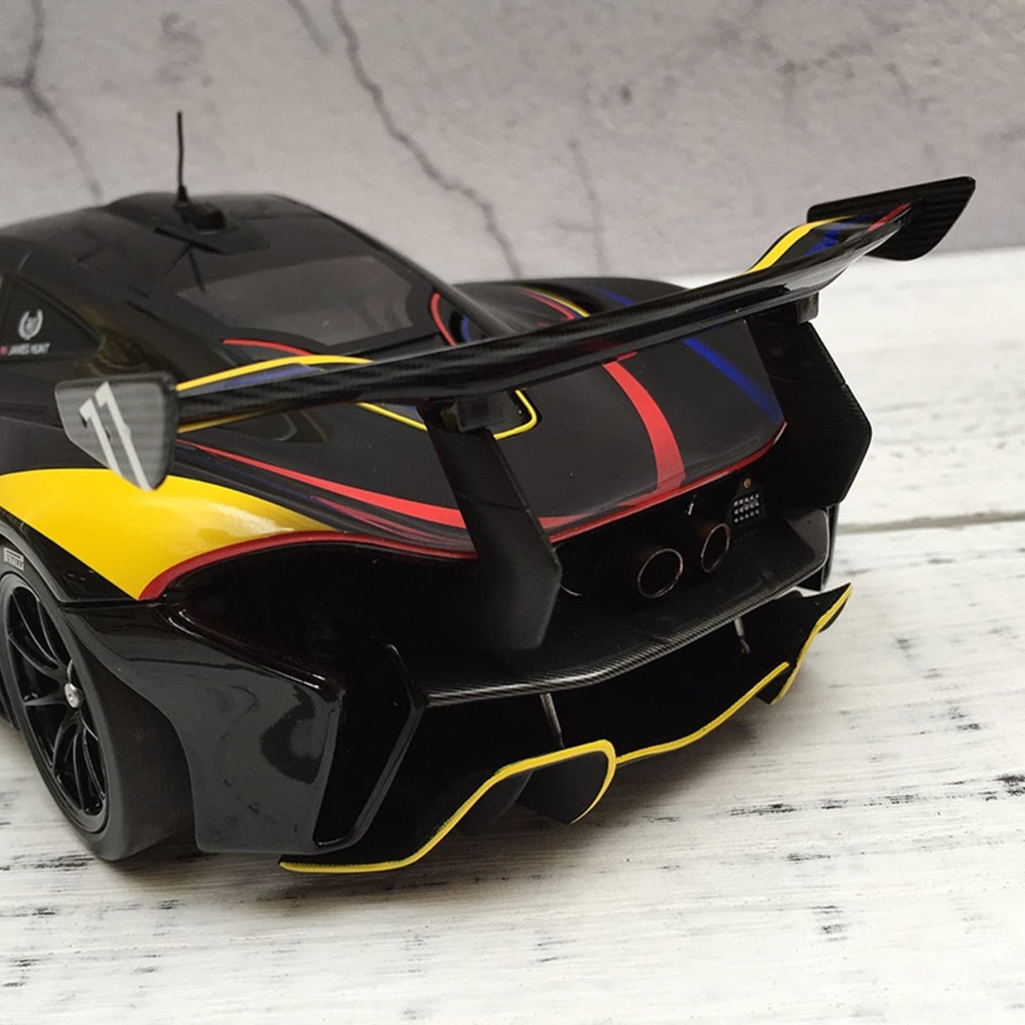McLaren P1 GTR James Hunt Simulation Diecast Alloy Sports Car Model Collection Souvenir Display Miniature Replica Car