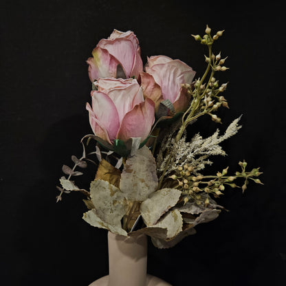 Artificial banquet rose Floweral bunch to give elgent look to your home,Garden & Office