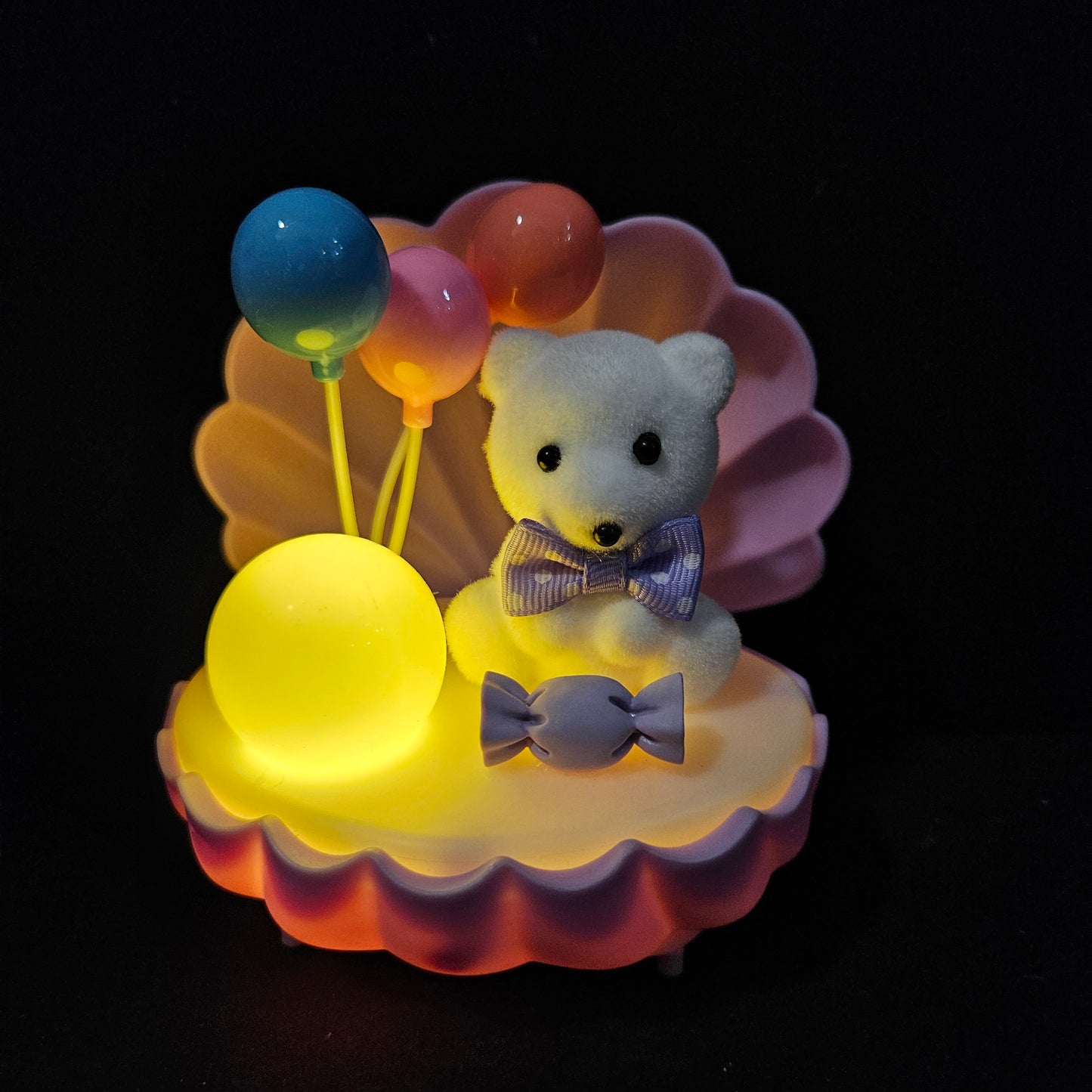 Sea shell Shaped teddy lighting Showpiece Figurine for couple gifting