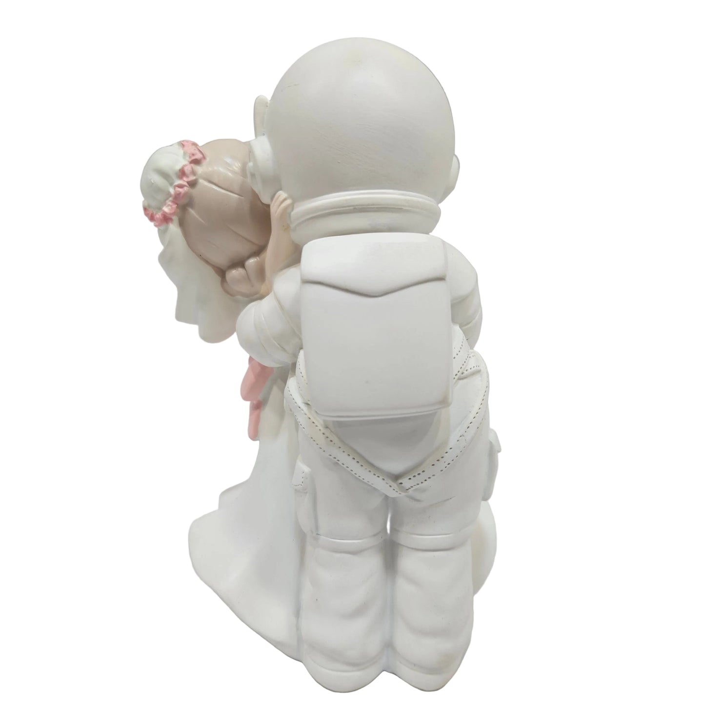 Astronaut Wedding Couple Figure love pose Astronaut Statue Engagement,marriage & Valentine Gifting purpose