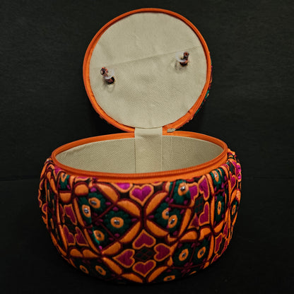 Jute Modern Round Handicraft jewellery or Bangle Box easy to Carry everywhere  for women's gifting