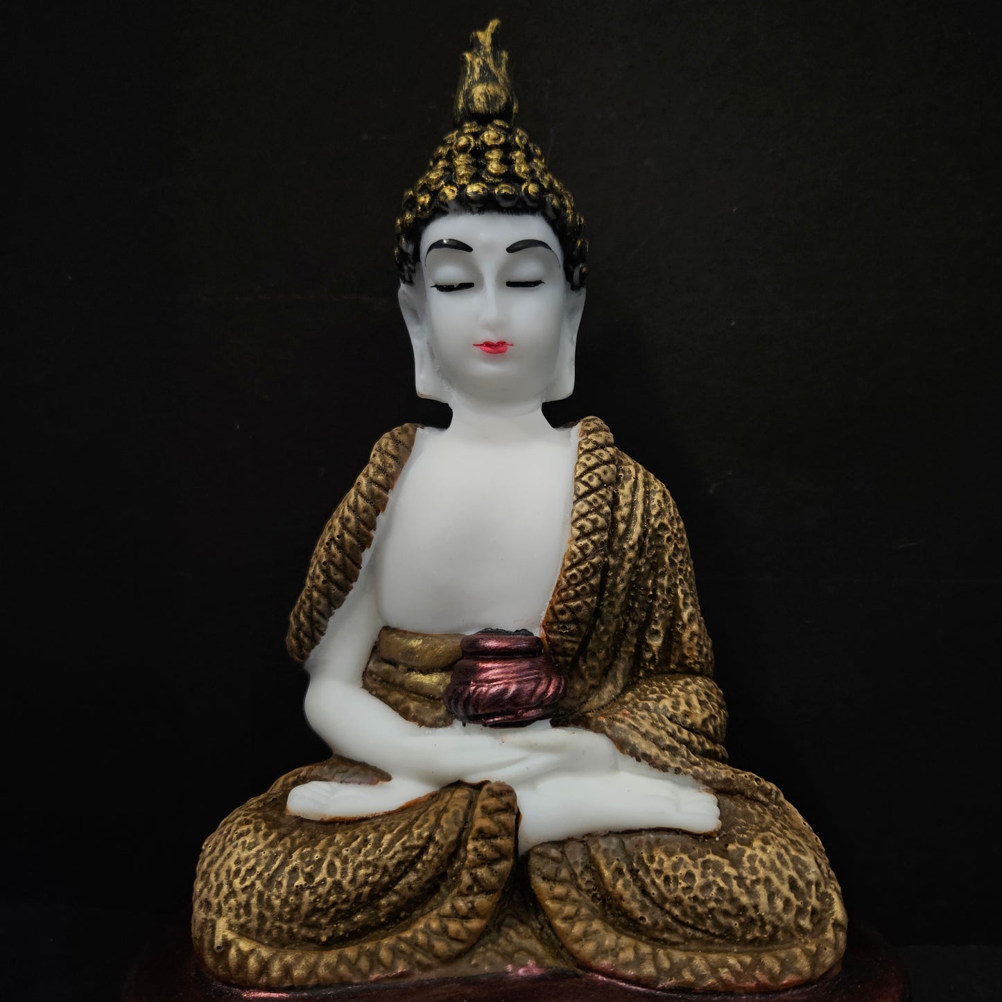 Polyresin Sitting Buddha Idol Handcrafted Statue Showpiece for HomeDecor,Living Room Decoration Gift Items
