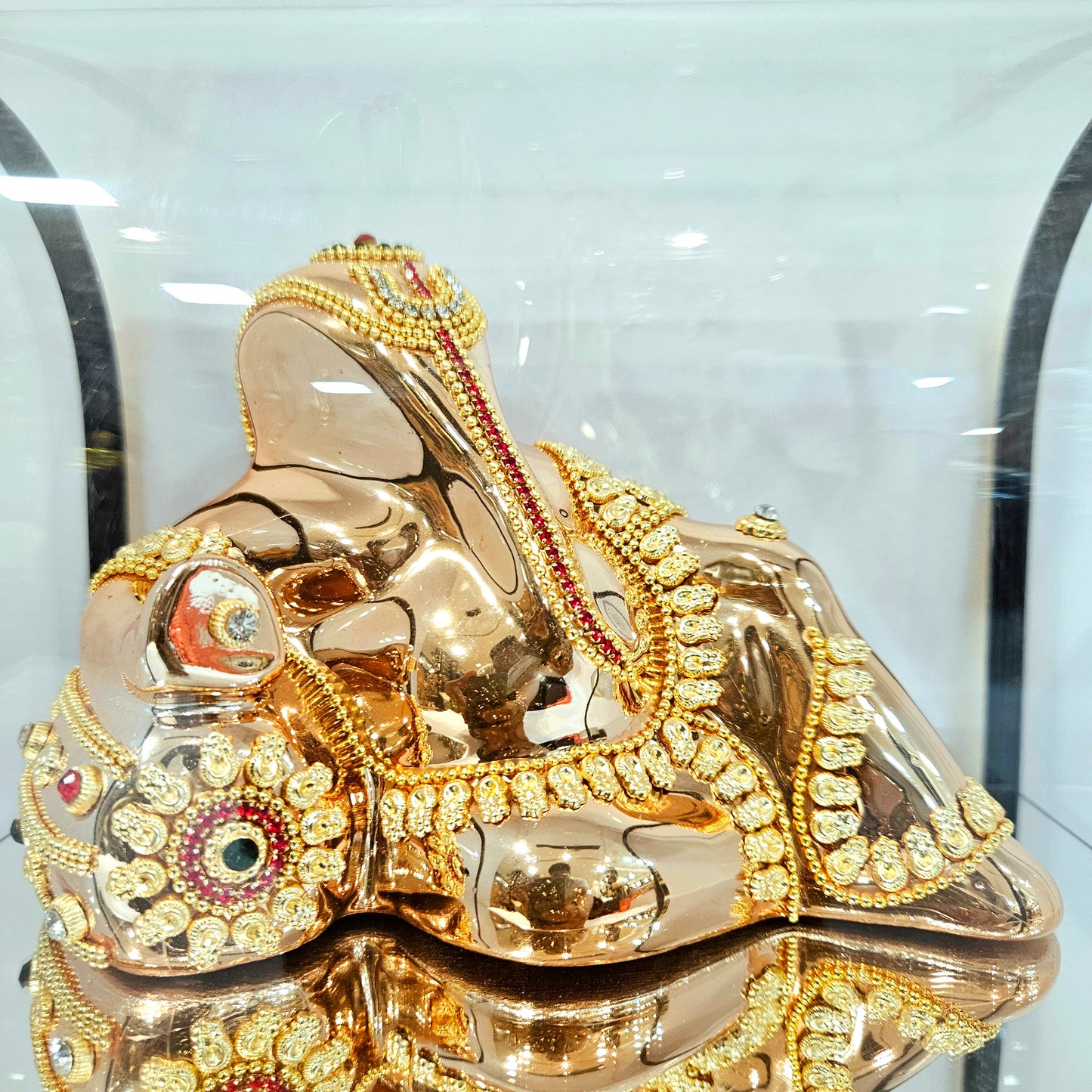 Imported 24carat Gold Plated Cabin Idol with stones Decorated of Ganesha with Full Decorate for Puja Room Or Home Decor