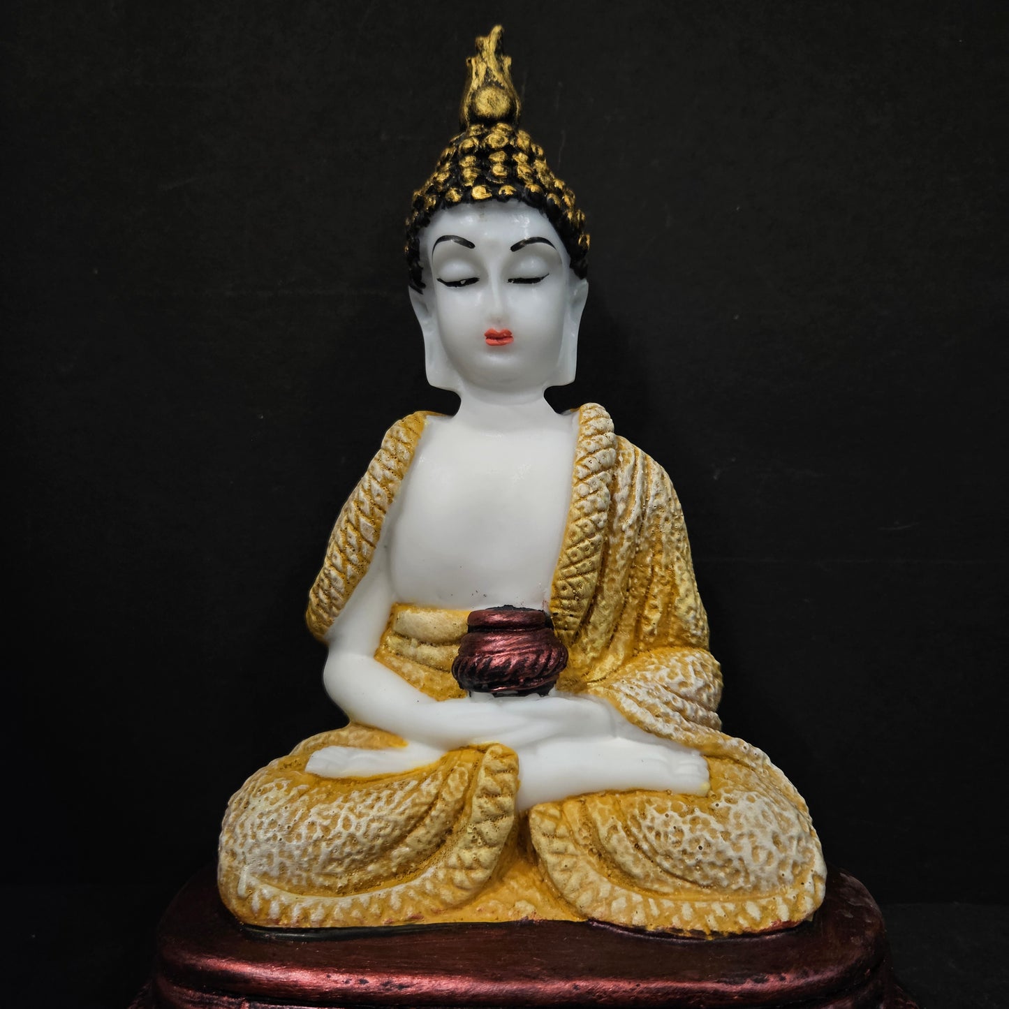 Polyresin Sitting Buddha Idol Handcrafted Statue Showpiece for HomeDecor,Living Room Decoration Gift Items