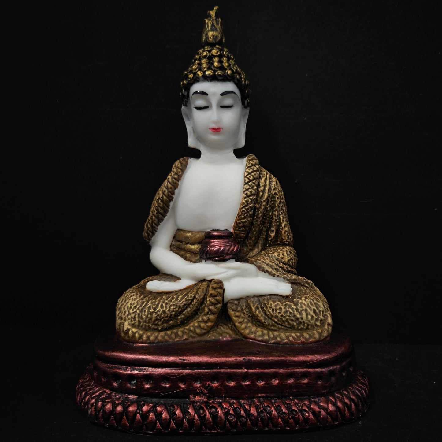 Polyresin Sitting Buddha Idol Handcrafted Statue Showpiece for HomeDecor,Living Room Decoration Gift Items