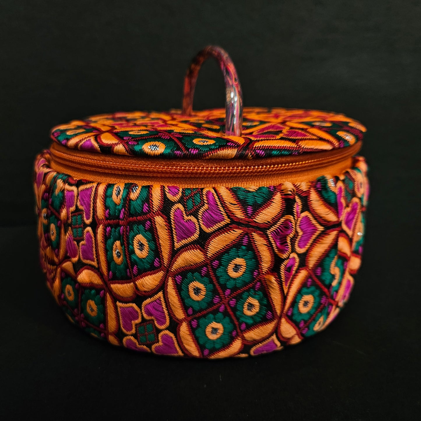 Jute Modern Round Handicraft jewellery or Bangle Box easy to Carry everywhere  for women's gifting