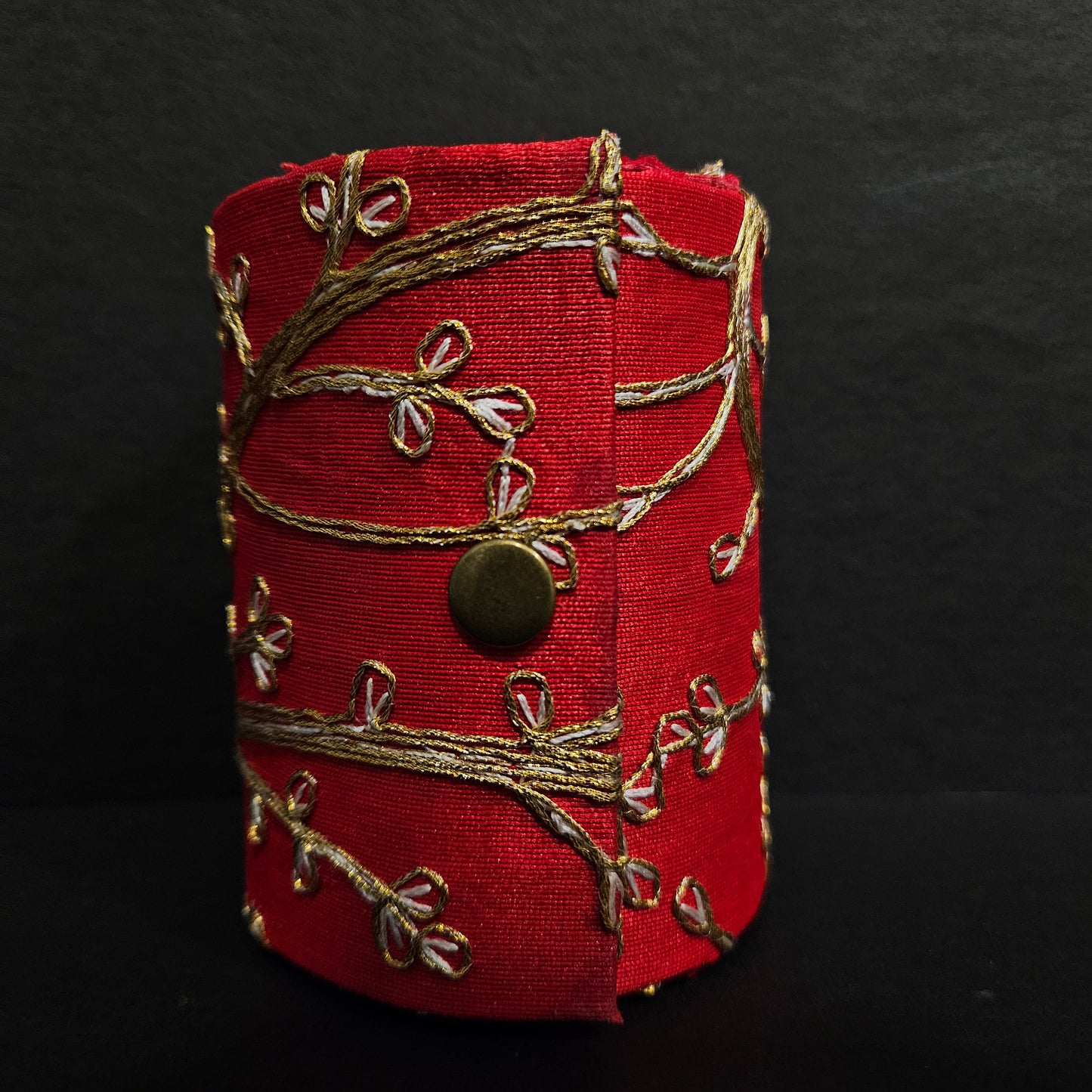 Women's Bangle Organizer Box, with Golden Zari Embroidered easily portable to everywhere for women's