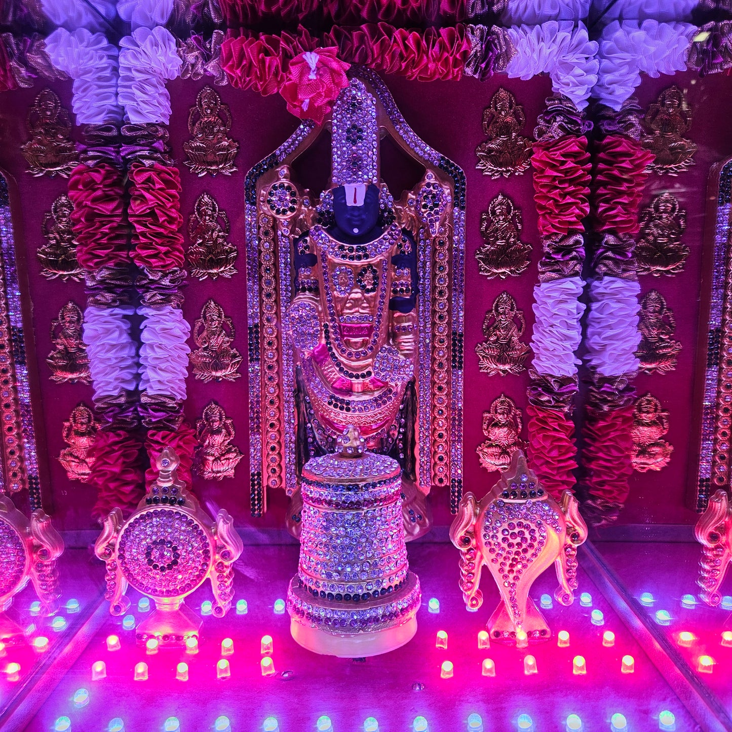 Tirupati Balaji,crown,Shank&Chakra decorated with attractive stones,slokam & multi colour lighting Cabin idol perfect for Marriage gifting,house warming