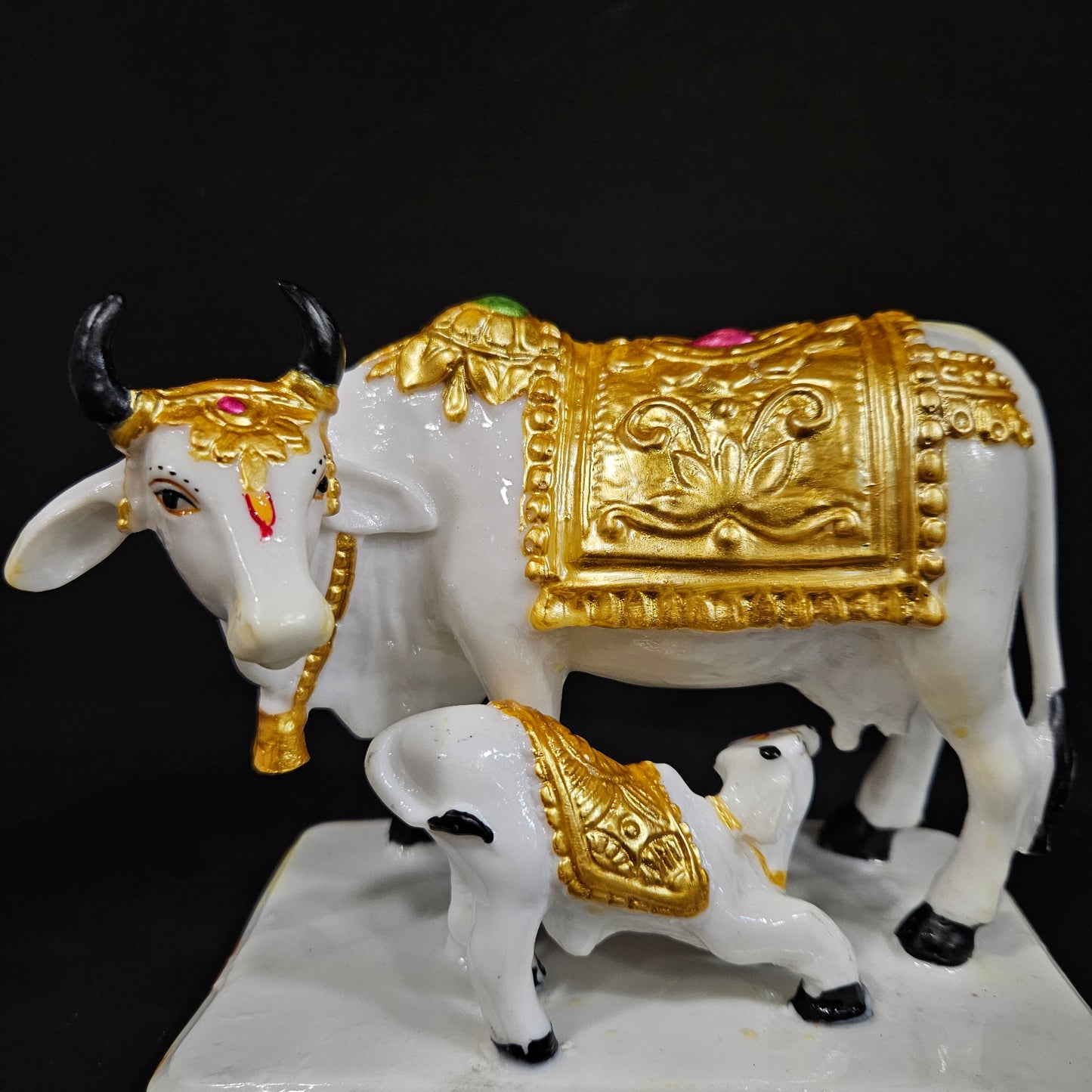 Cow & Calf gold & white Statue in Marble Dust, Cow Idol, Showpiece for Home Decor, Handmade Divine Cow, Mother Cow with Baby Calf, kamdhenu