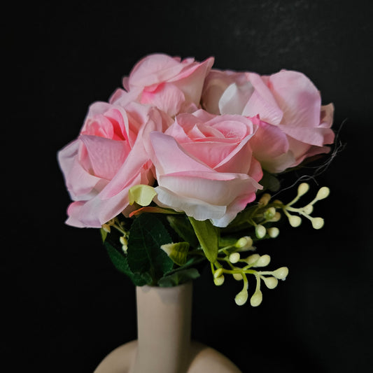 Artificial banquet rose Floweral bunch to bring attractive & romantic look to your home and living area