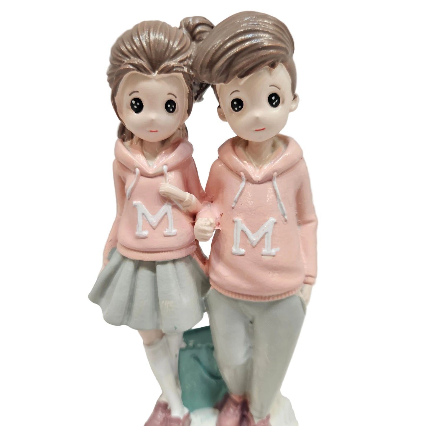 Romantic Love Couple Statue Showpiece Figurine for Valentine Day, Miniatures Couple Gift for Lover Boyfriend Girlfriend Husband Wife