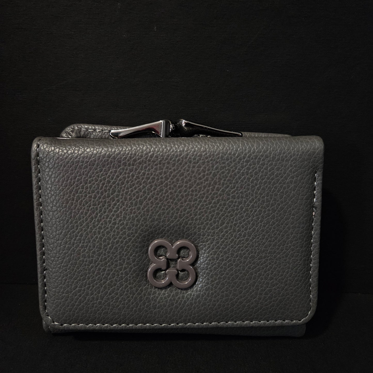 Leather Thin Slim Wallets for Women with magnetic Button