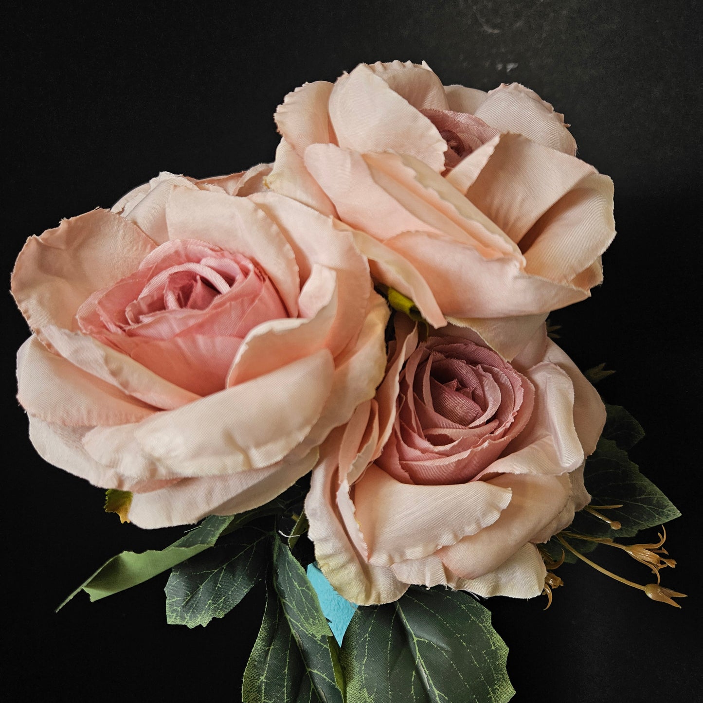 Artificial banquet rose Flower bunch to bring elegant look to your home & Office