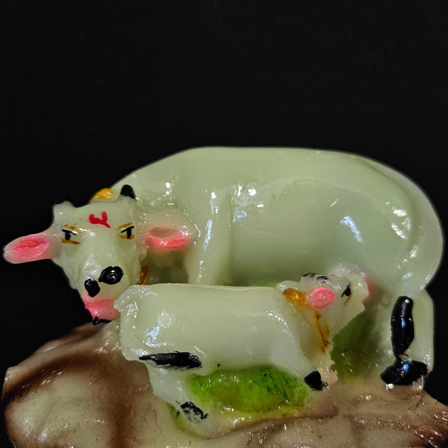 Cow & Calf radium Statue showpiece Figurine Ceramic Statue Ideal for Home,Mandir,Office Temple for Home Decor, Pooja Worship Room Use
