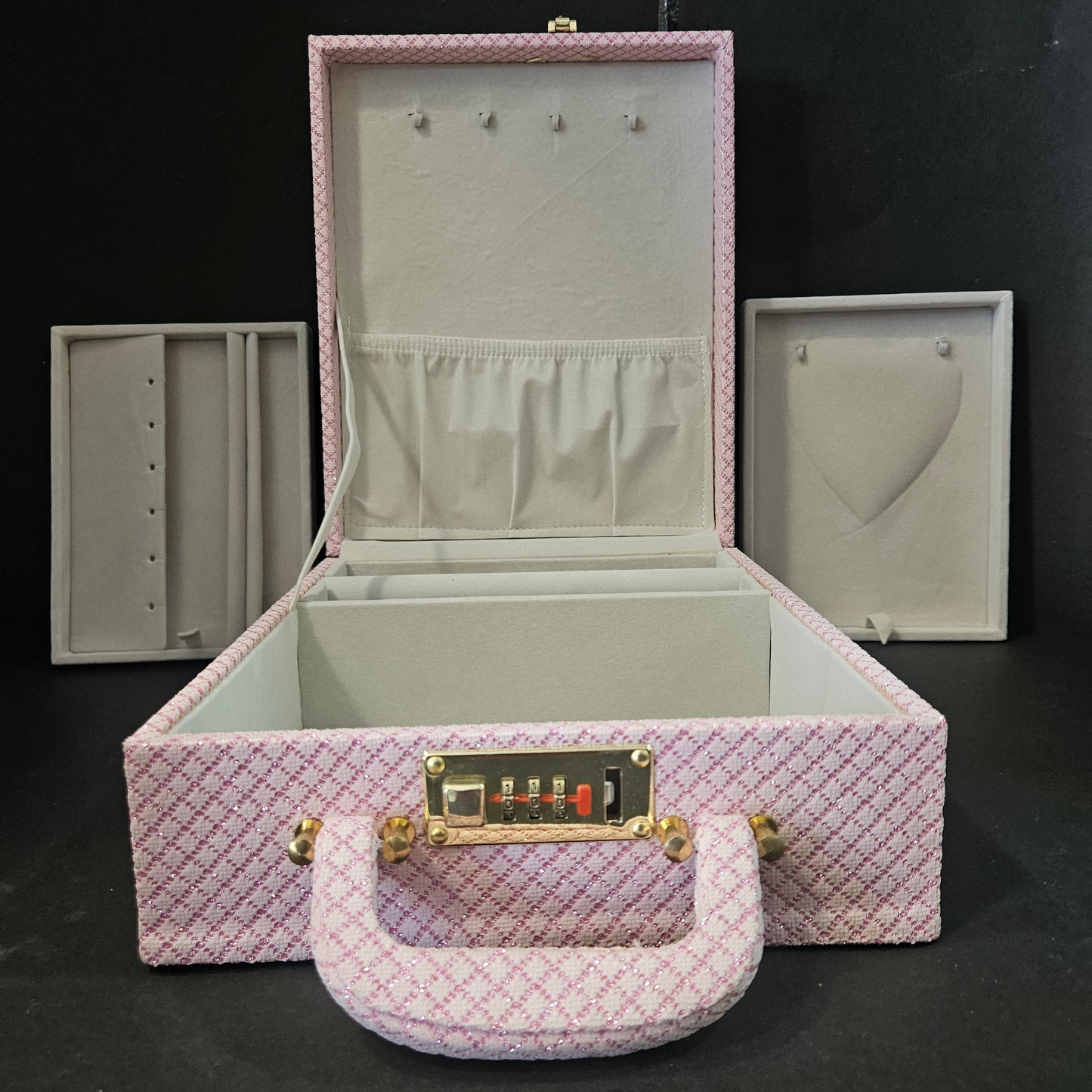 Jewellery Box For Women,Portable Travel Jewellery Organiser Box Small Jewellery Box Organiser For Ring,Earrings & Bracelet with number locking