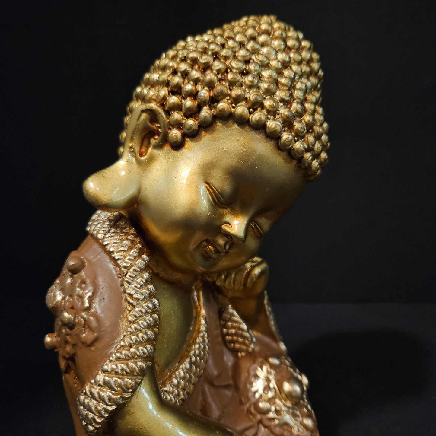 Traditional small Buddha statue showpiece Figurine