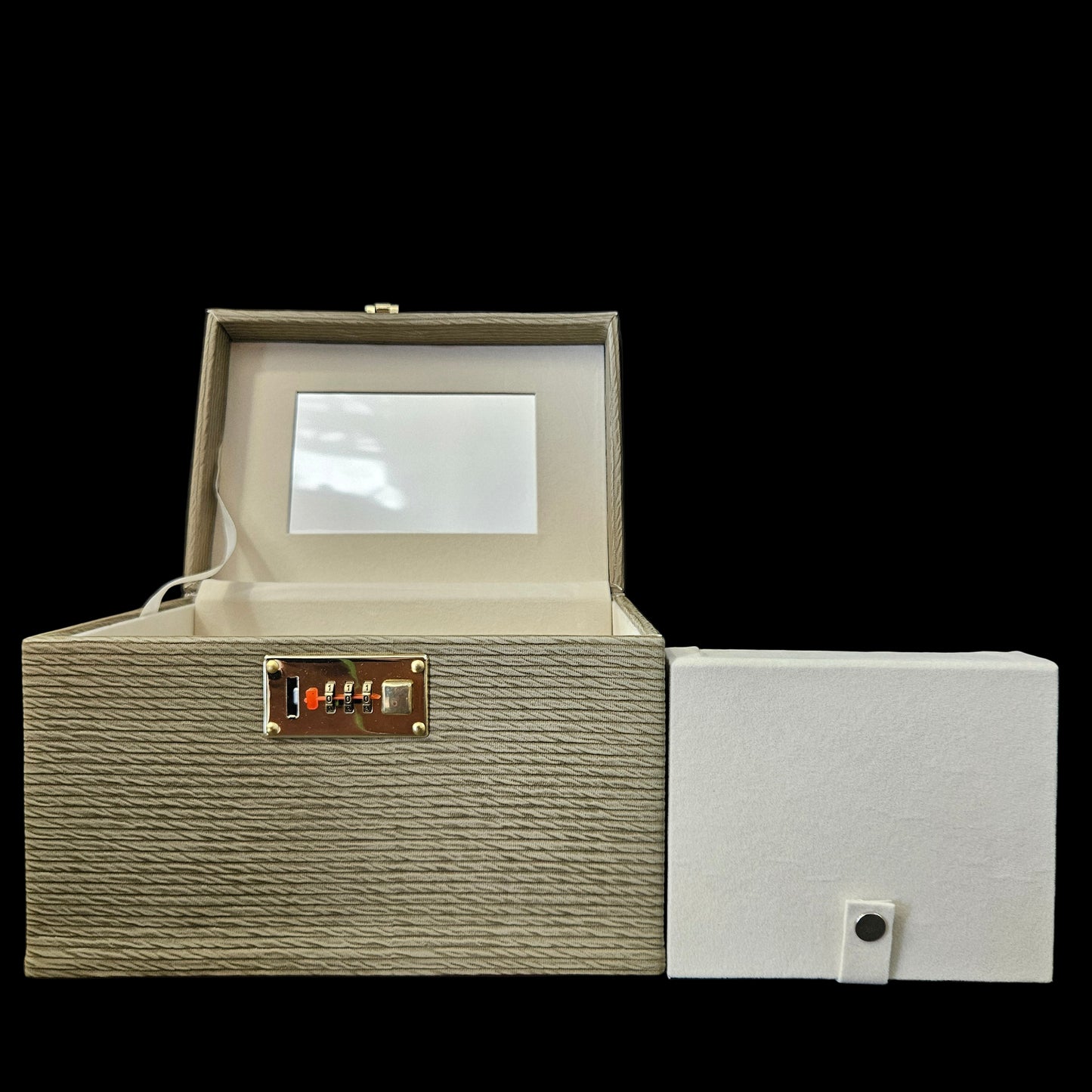 Jewellery Box For Women,Portable Travel Jewellery Organiser Box Small Jewellery Box Organiser For Ring,Earrings & Bracelet with number locking